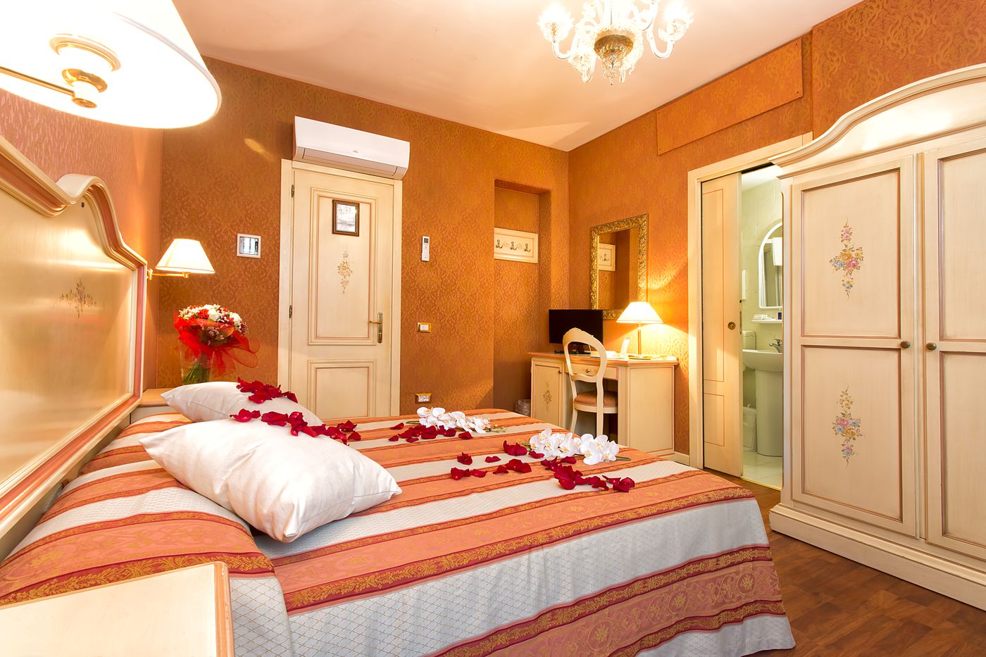 Hotel-Conterie-Room-7