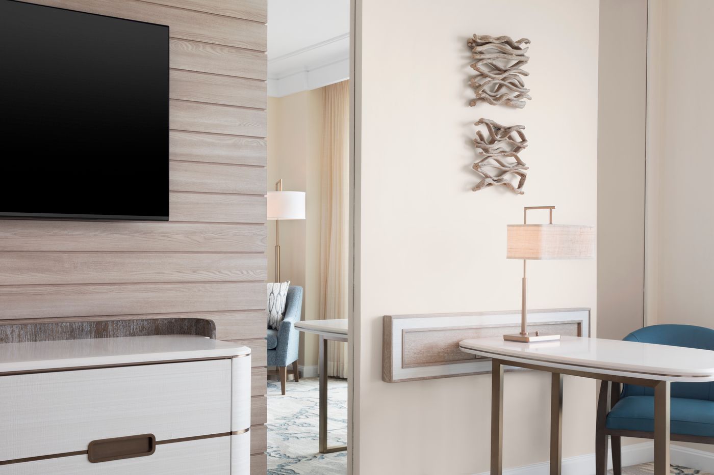 The-Royal-at-Atlantis-Room-34