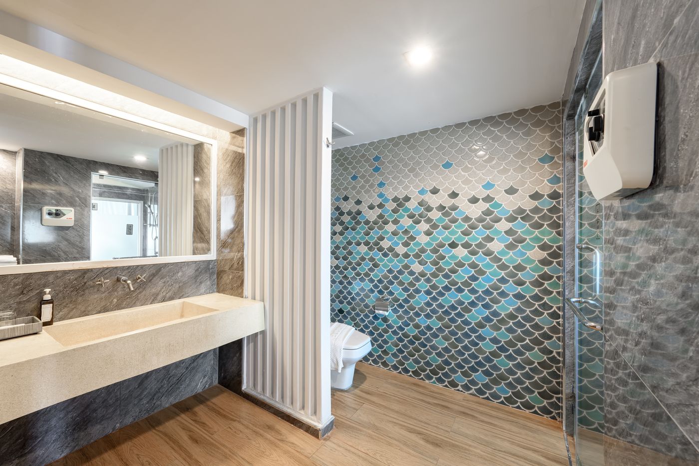 Centara-Blue-Marine-Resort-and-Spa-Phuket-Room-37