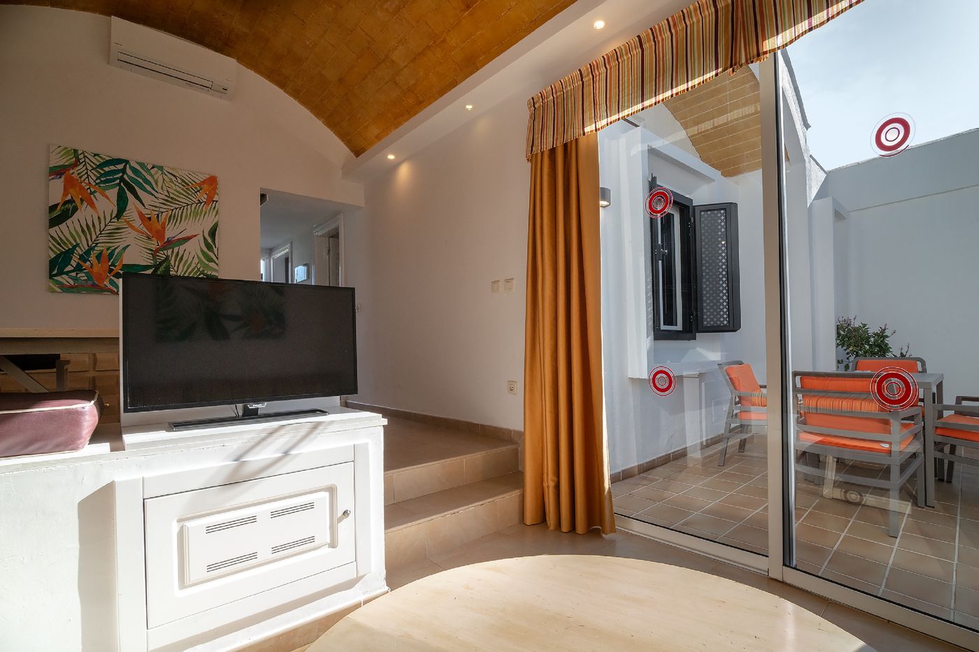 Cordial-Biarritz-Room-24