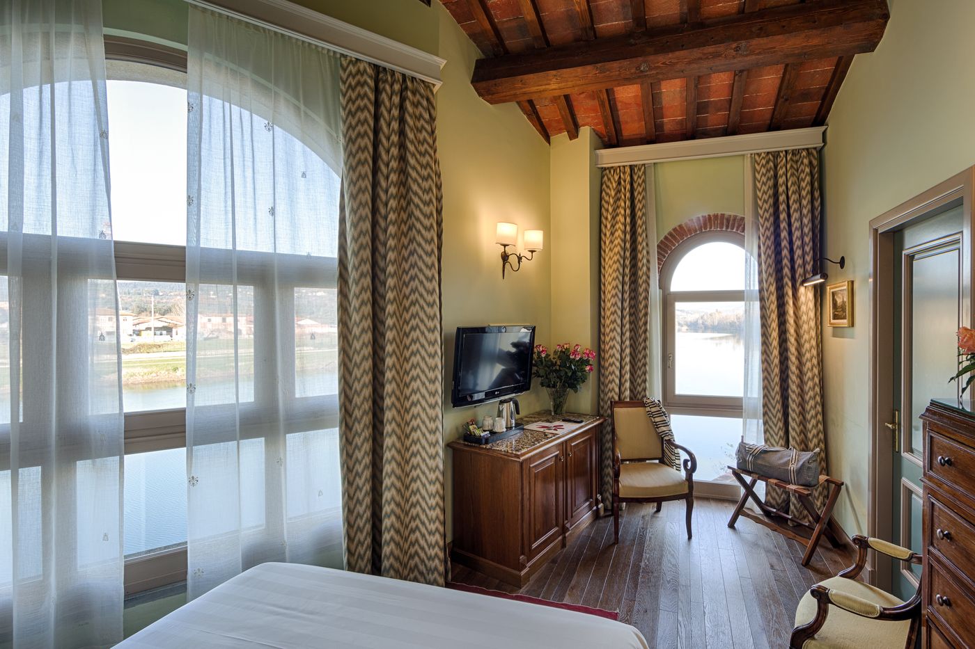 Hotel-Mulino-di-Firenze-WorldHotels-Crafted-Room-26