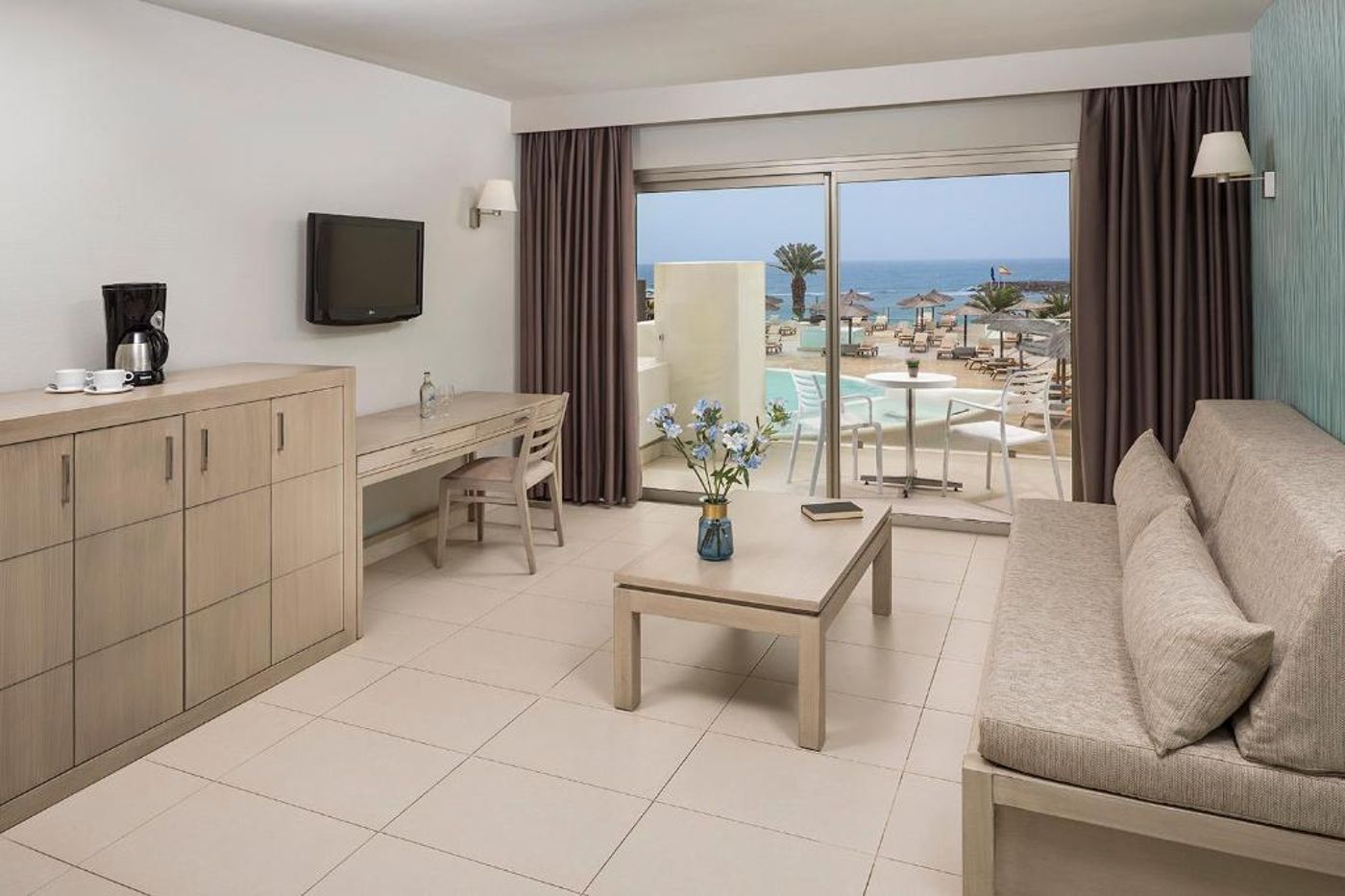 HD-Beach-Resort-Room-23