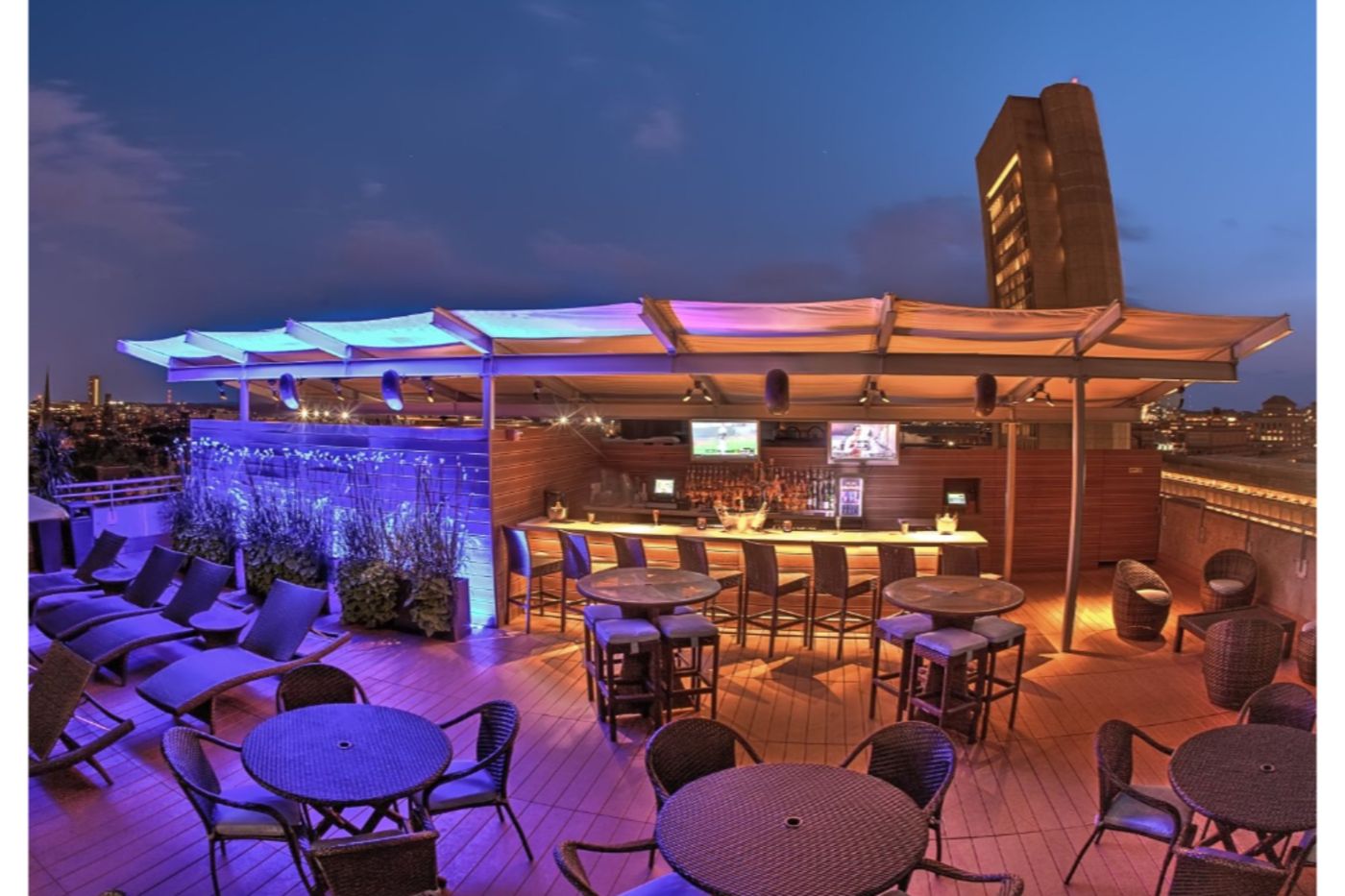 The-Colonnade-Hotel-Terrace-34