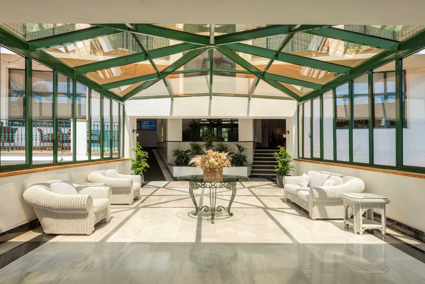 Valentin-Son-Bou-Bar-68