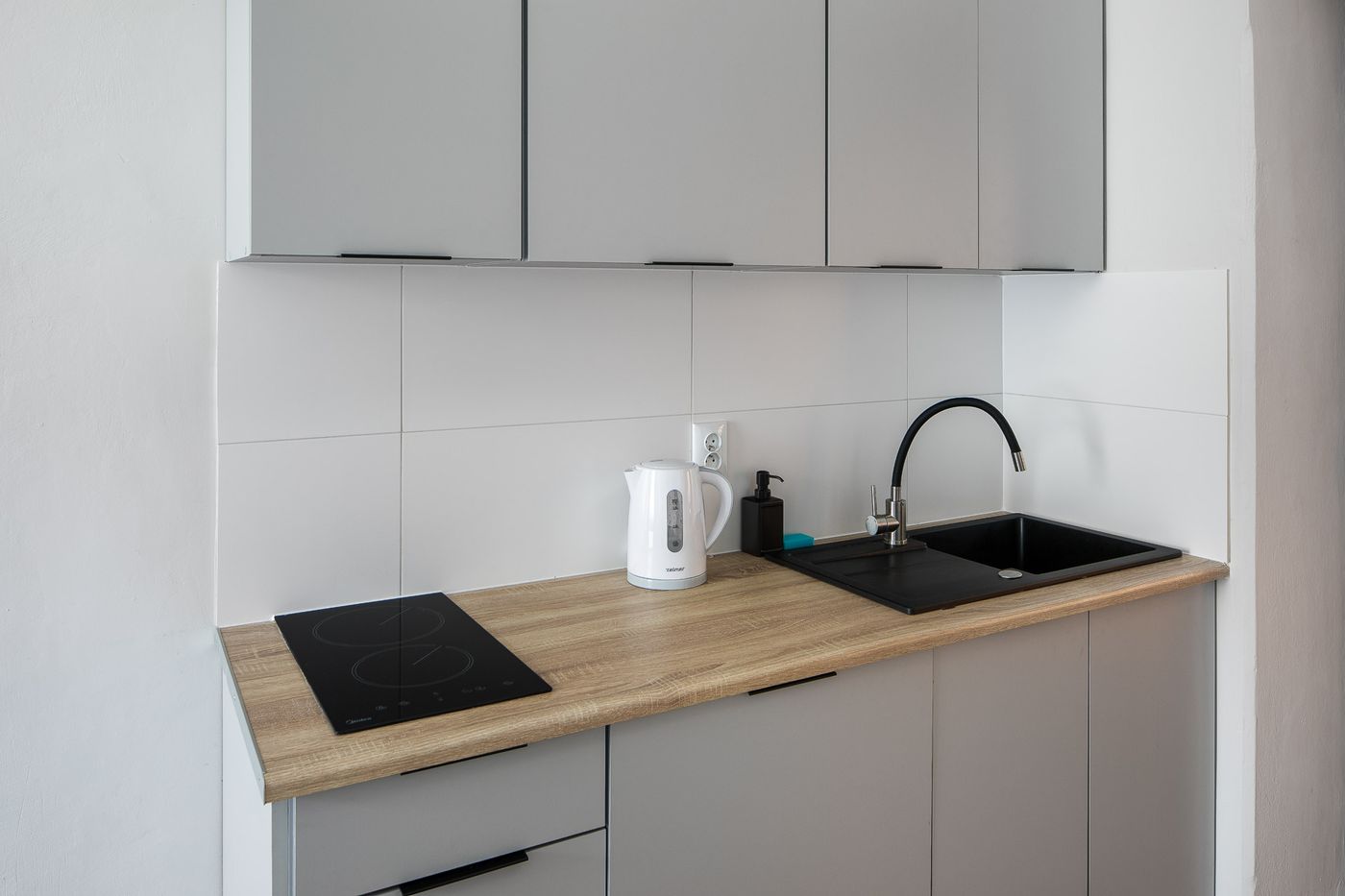 Green-Avenue-Apartments-Room-6