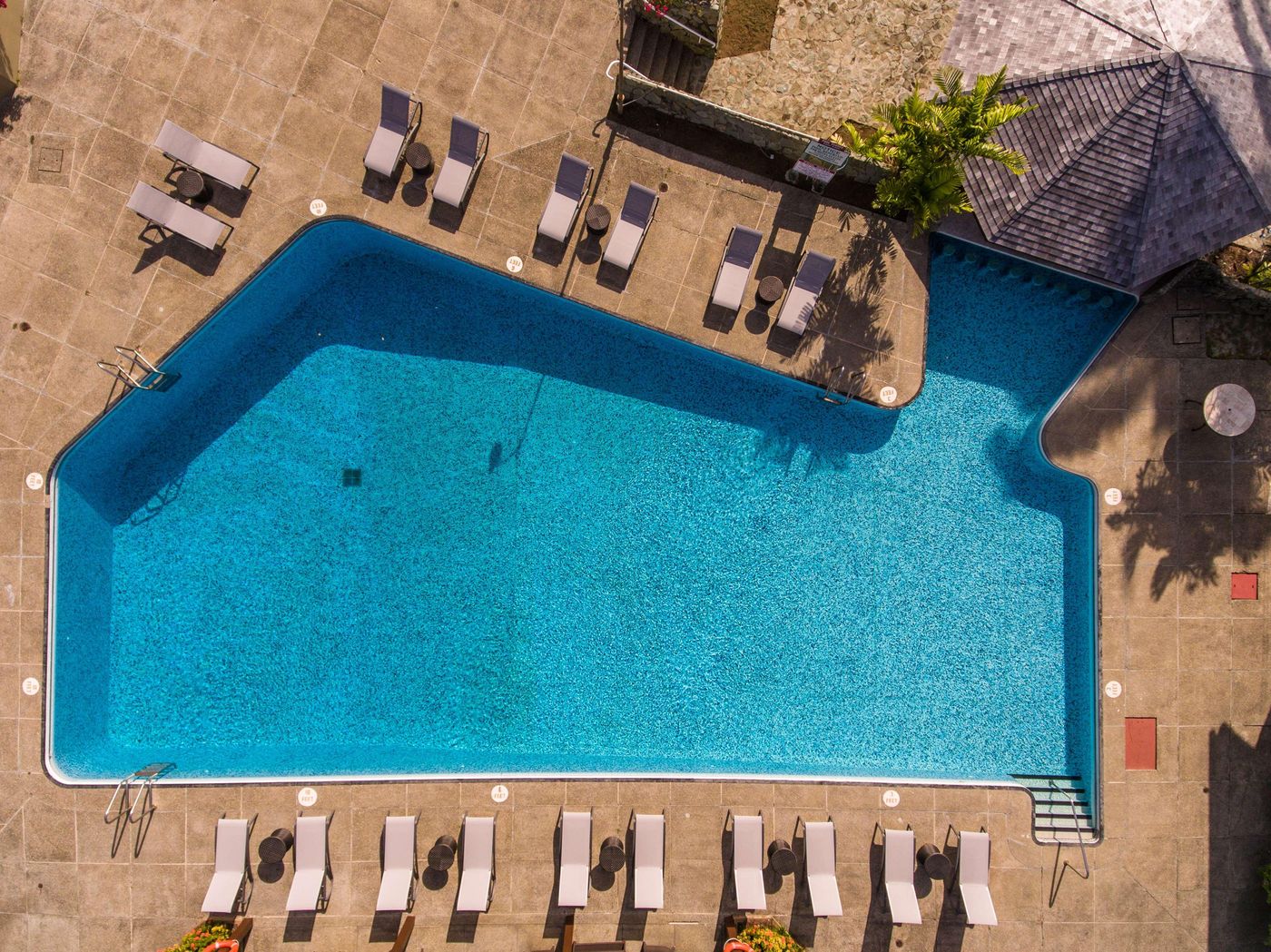 Mount-Irvine-Bay-Resort-Pool-3