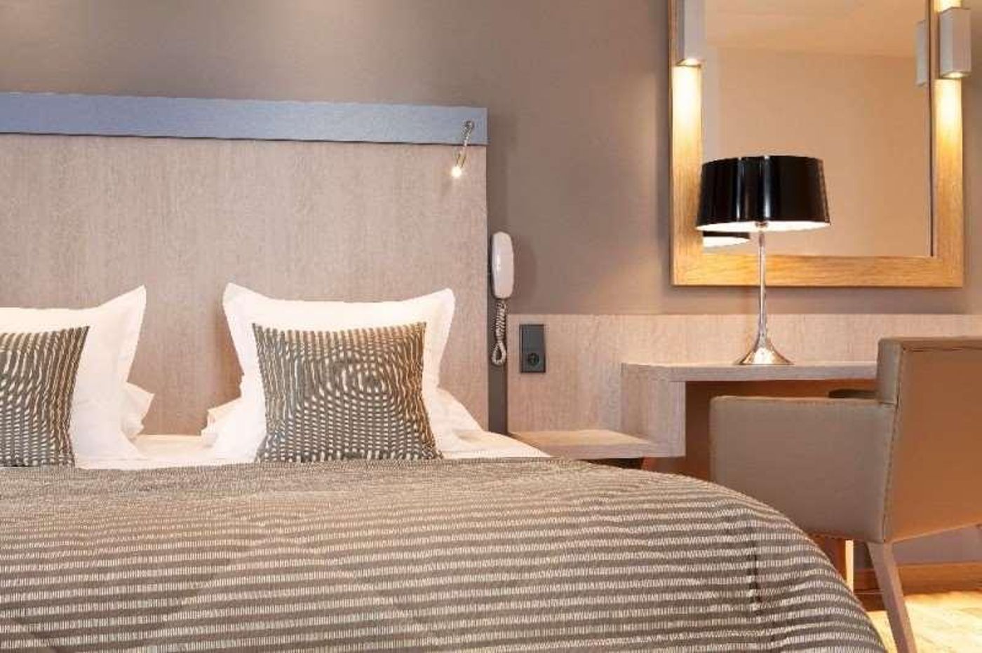 Tourisme-Avenue-Room-30