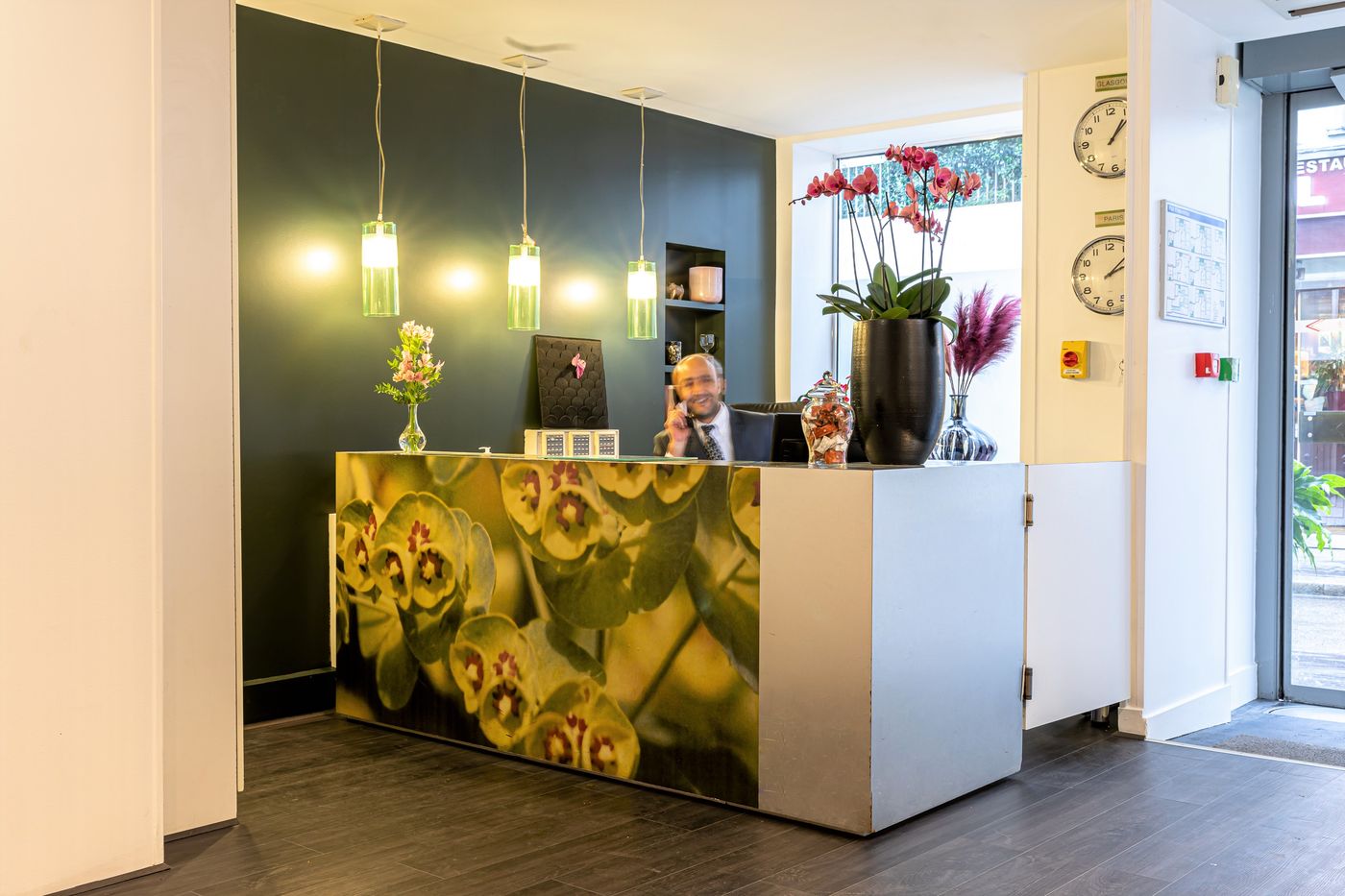 Hotel-Glasgow-Monceau-by-Patrick-Hayat-Lobby-16