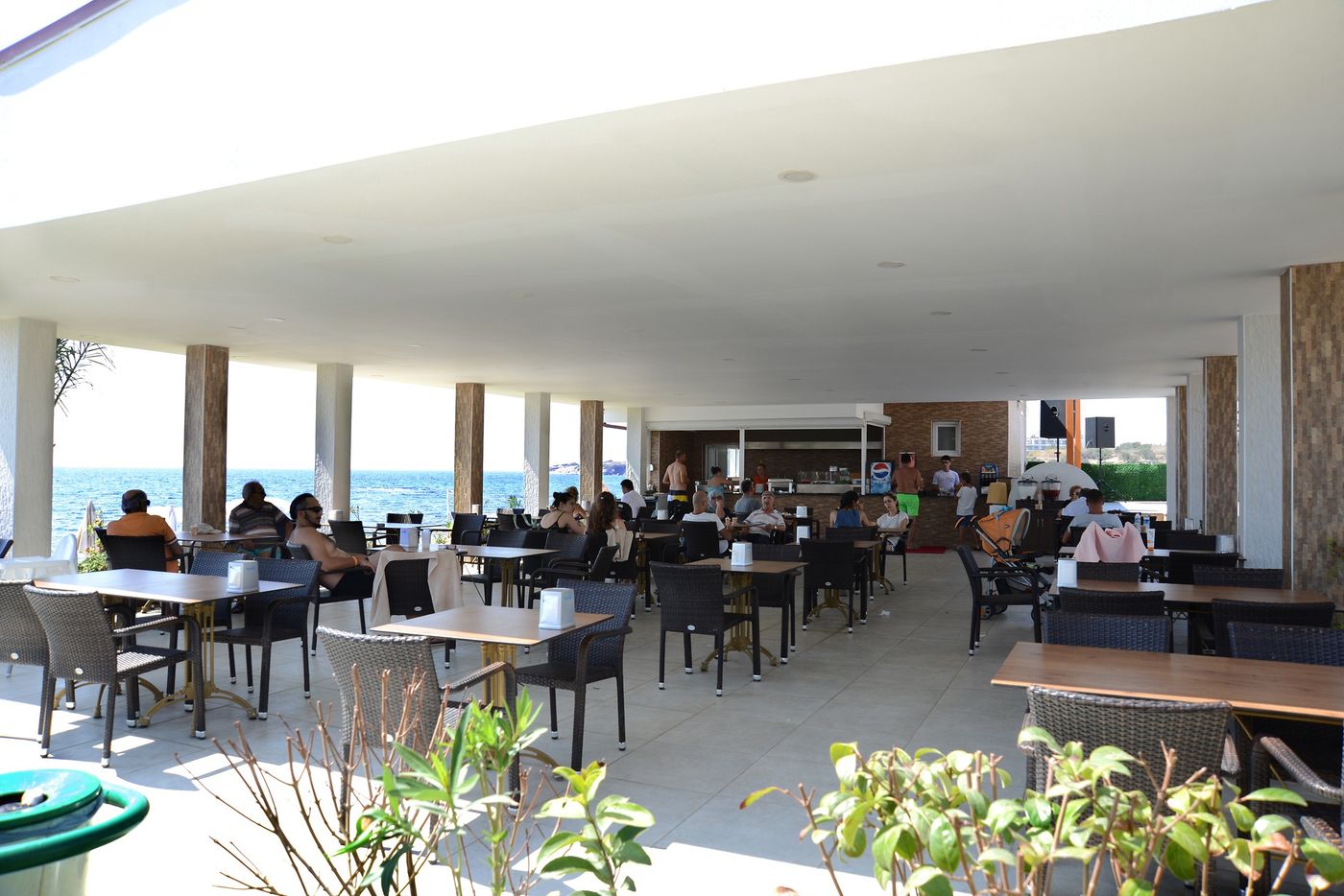 Notion-Kesre-Beach-Hotel-Spa-Ozdere-Restaurant-21