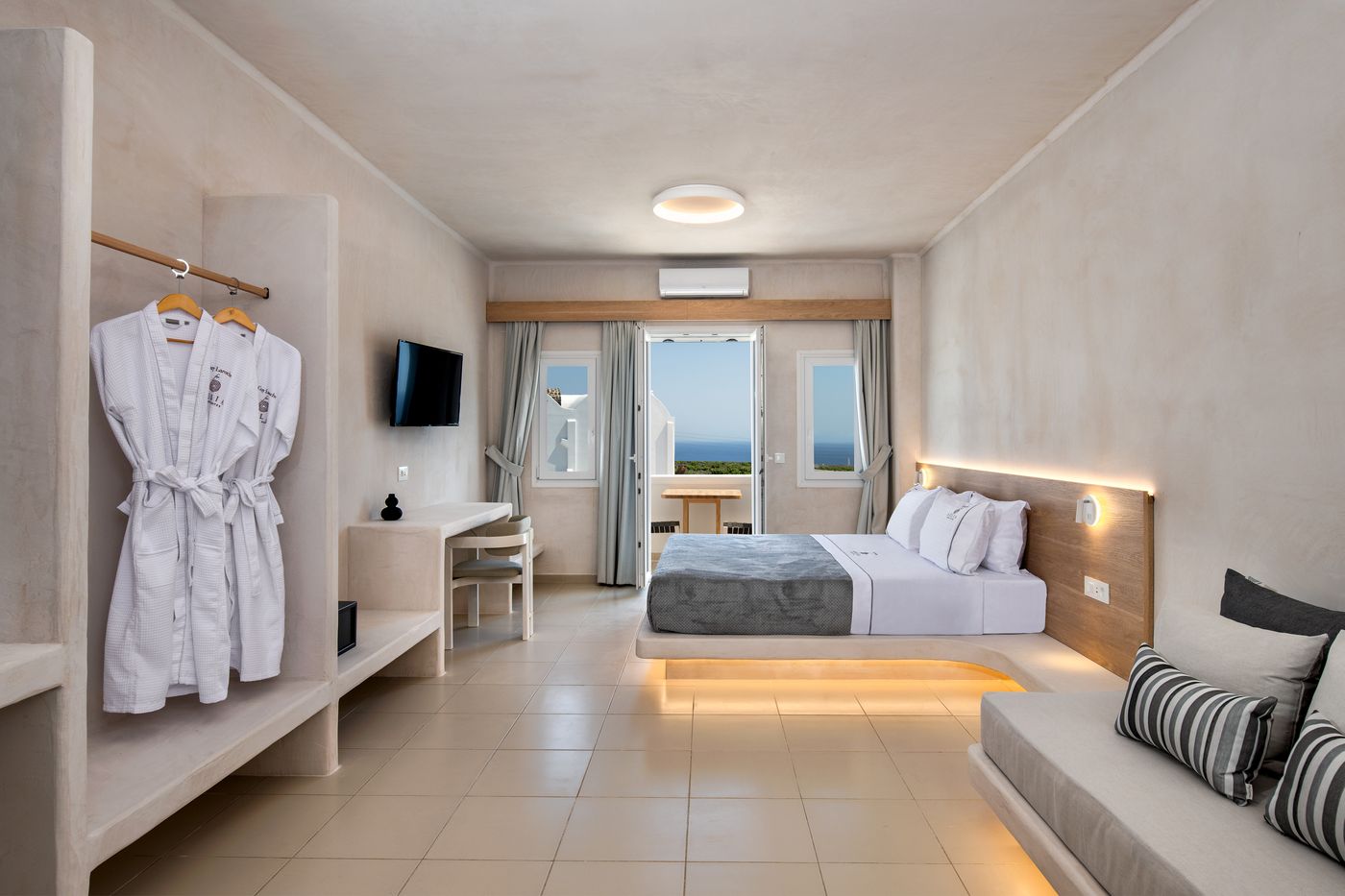 Aelia-Luxury-Suites-Room-13