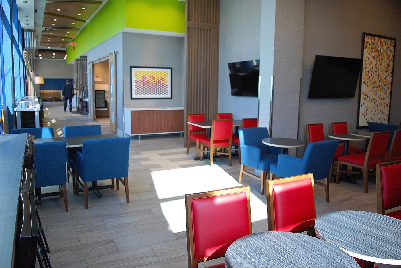 Holiday Inn Express Vancouver Airport-Richmond-Canada-RICHMOND-Lobby-9