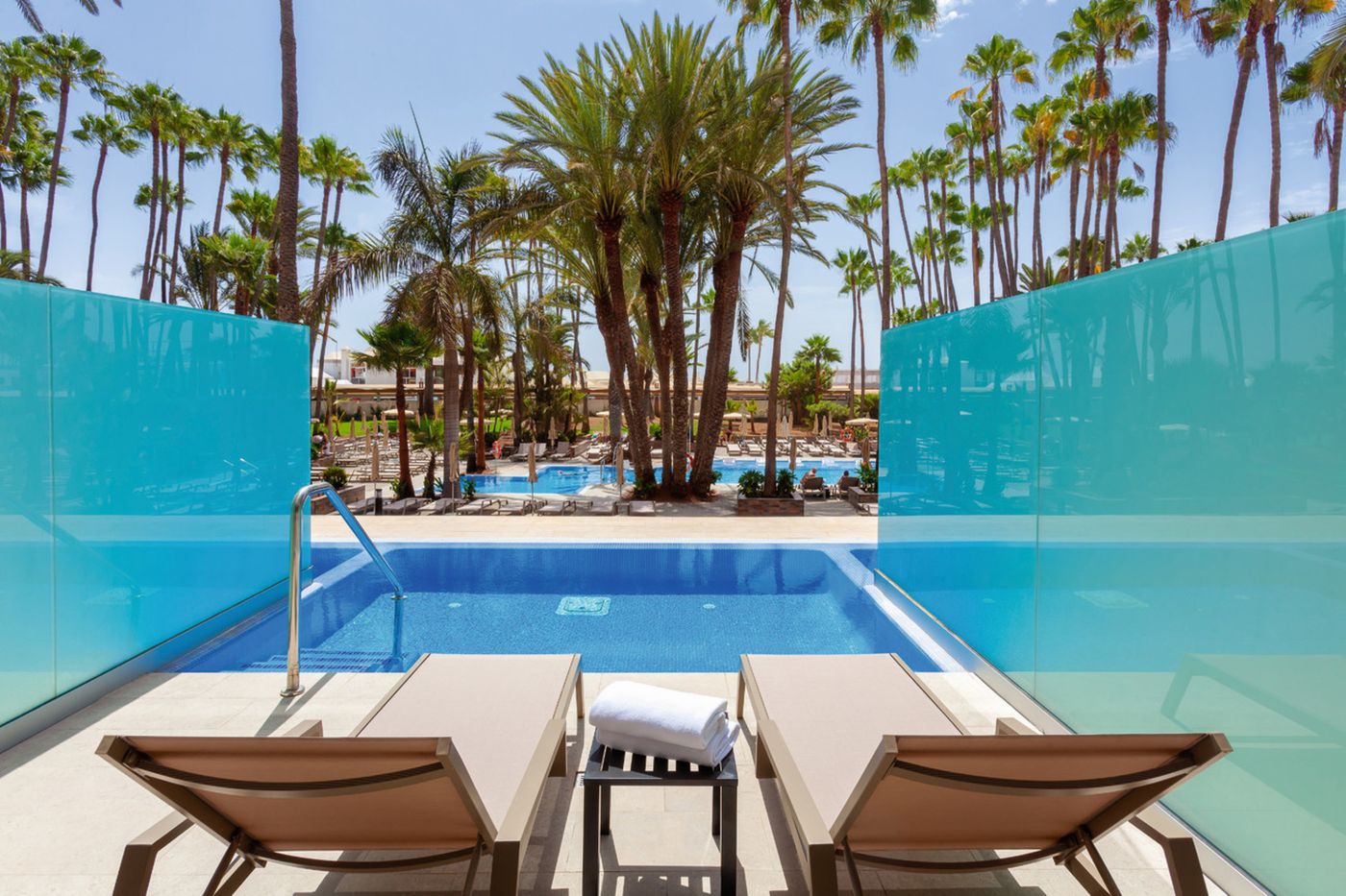 Riu-Palace-Oasis-Room-9