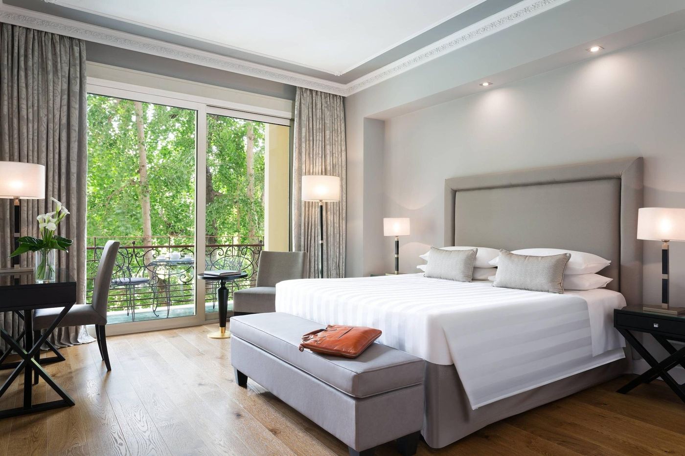 Autograph-Collection-Sina-Villa-Medici-Room-39