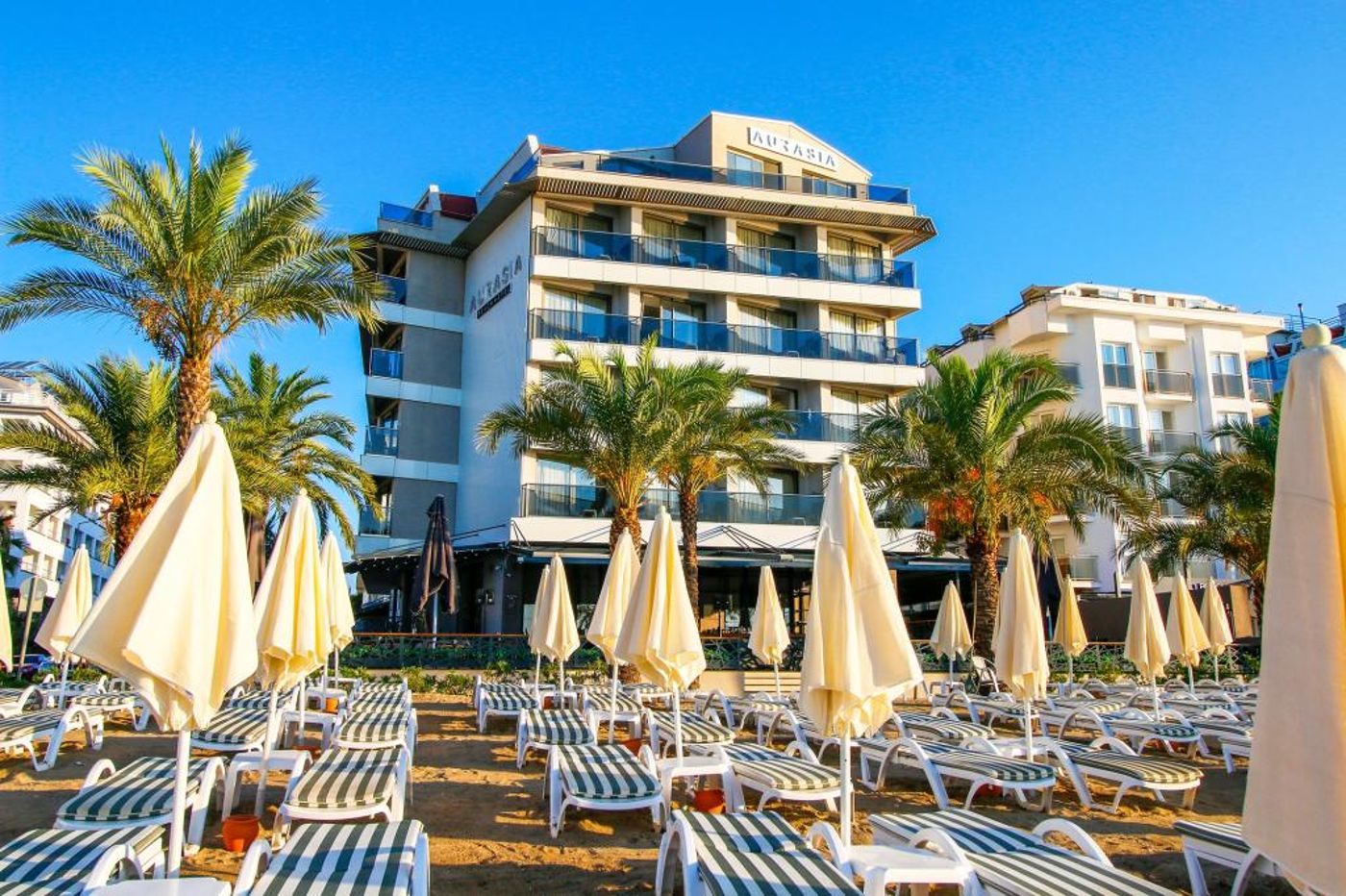 Aurasia Beach Hotel (ex Malibu Beach) 