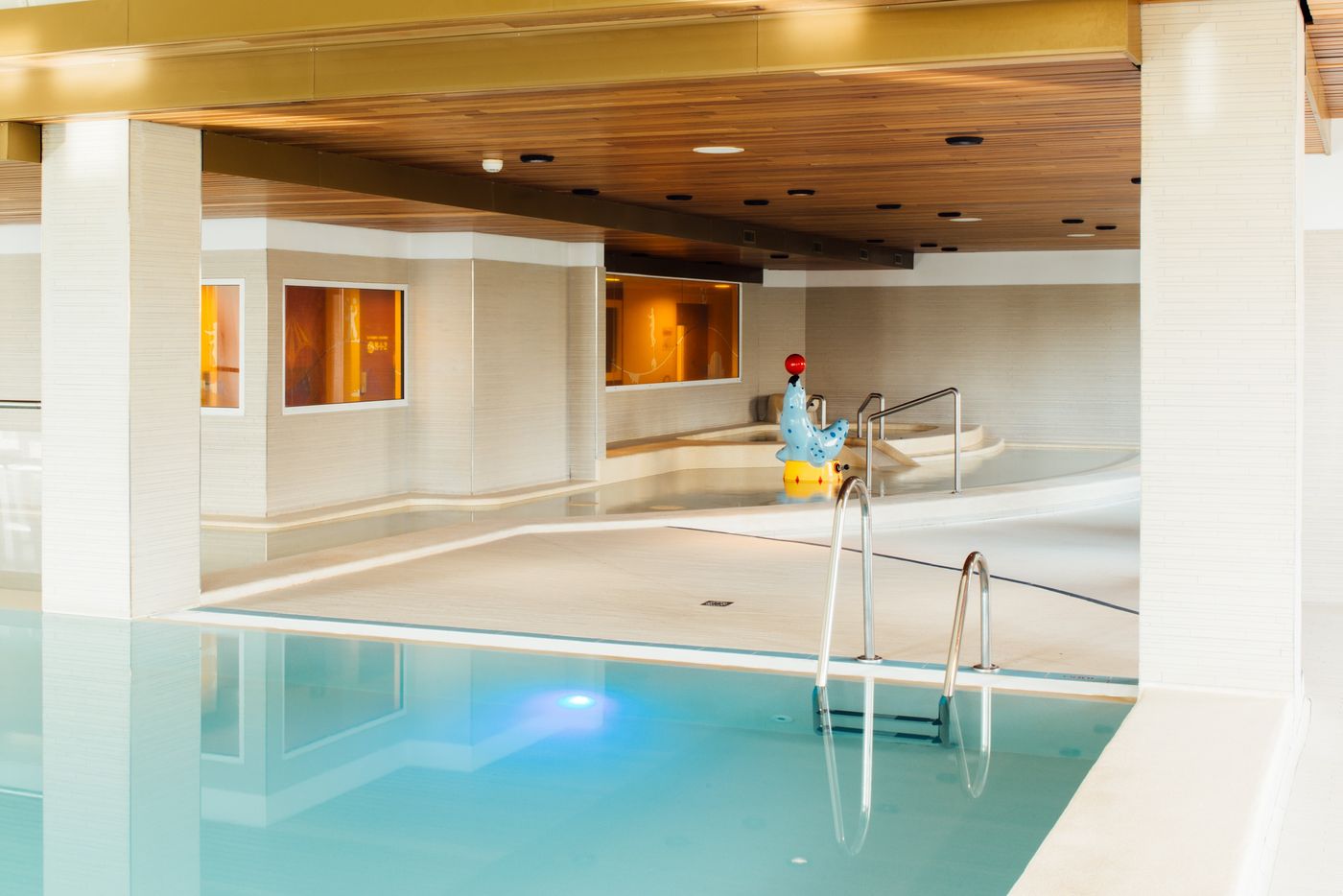 Grand-Magic-Hotel-Pool-32