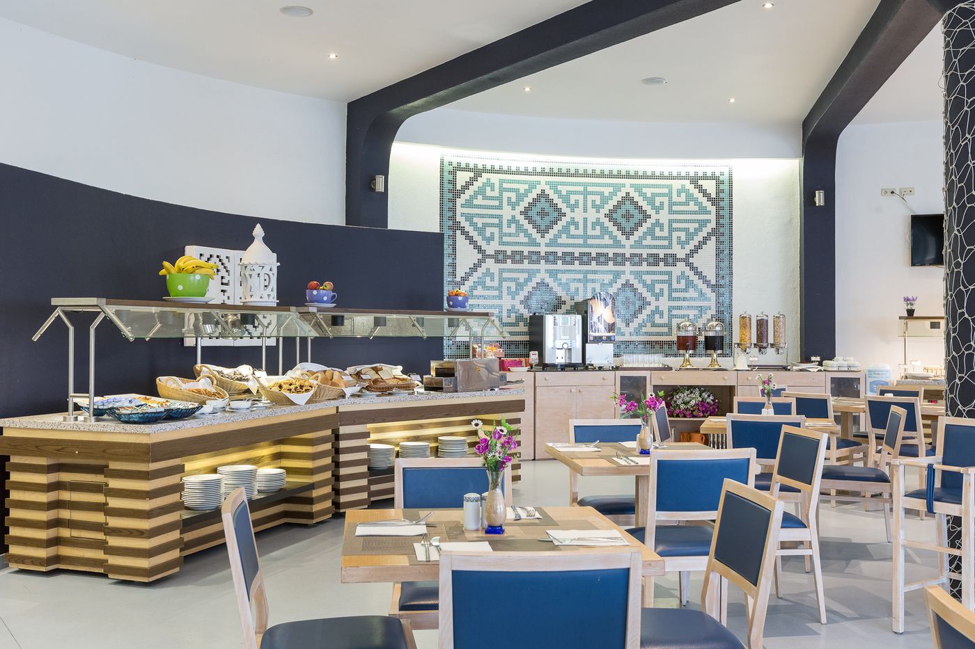 Grand-Muthu-Oura-View-Beach-Club-Restaurant-48