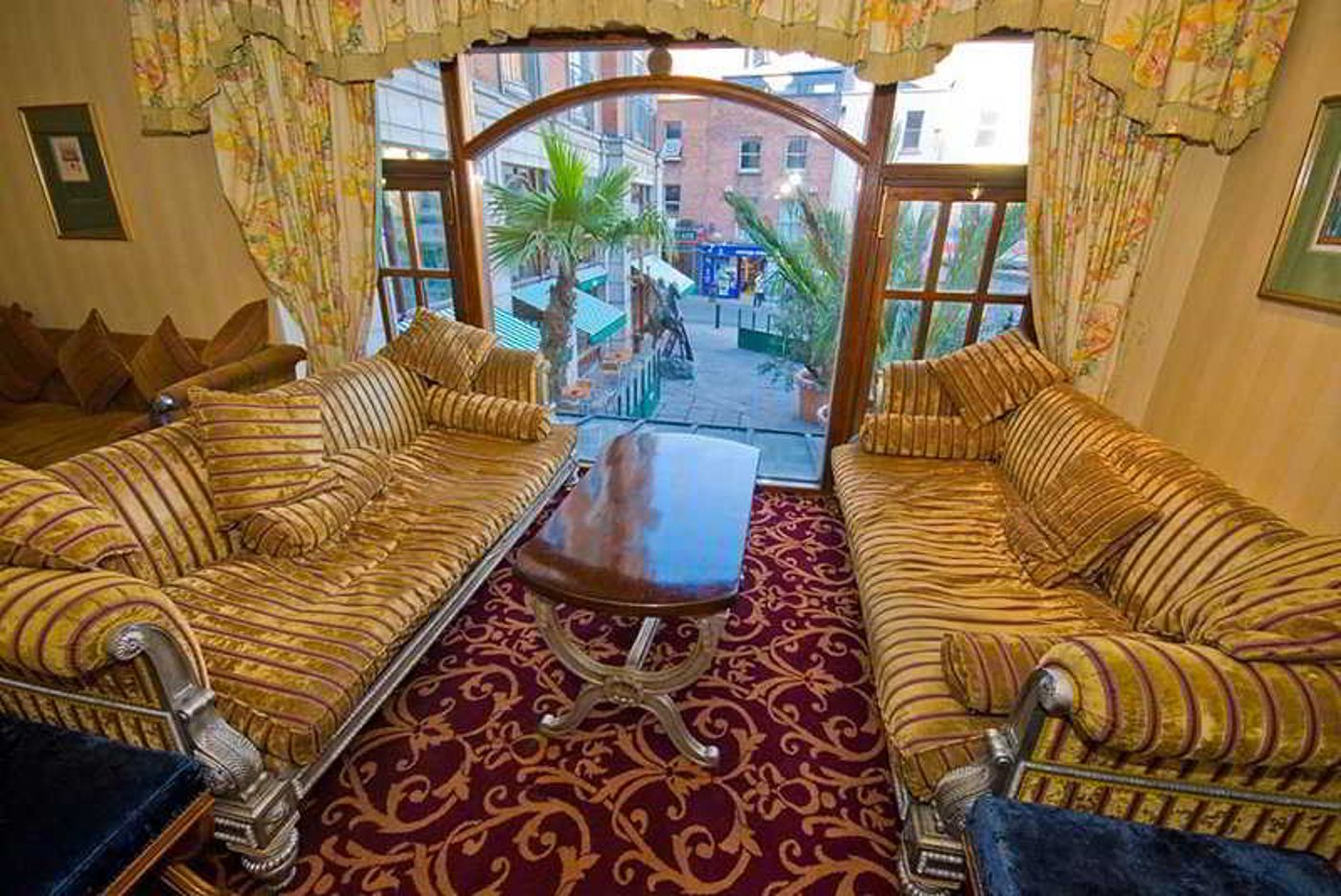 The Grafton-Ireland-DUBLIN-Lobby-6