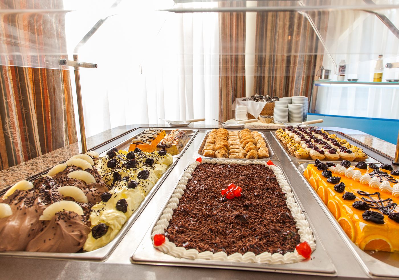 Continental-Palace-Restaurant-34