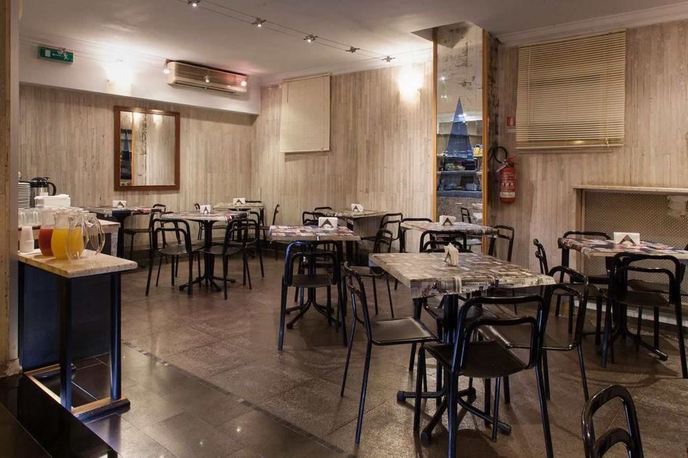 Pyramid-Italy-ROME-General view-8