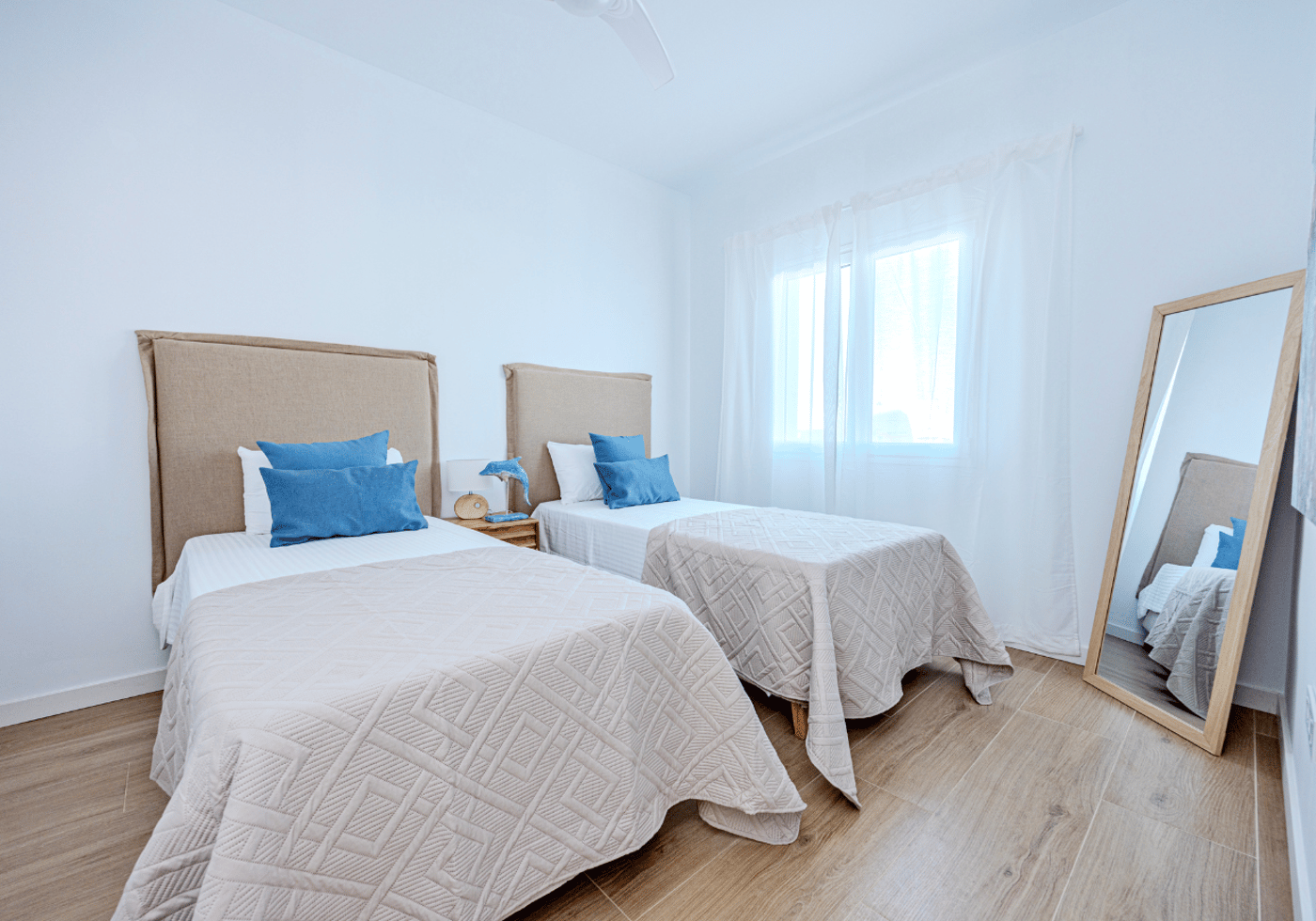 Serena del Mar by Livvo