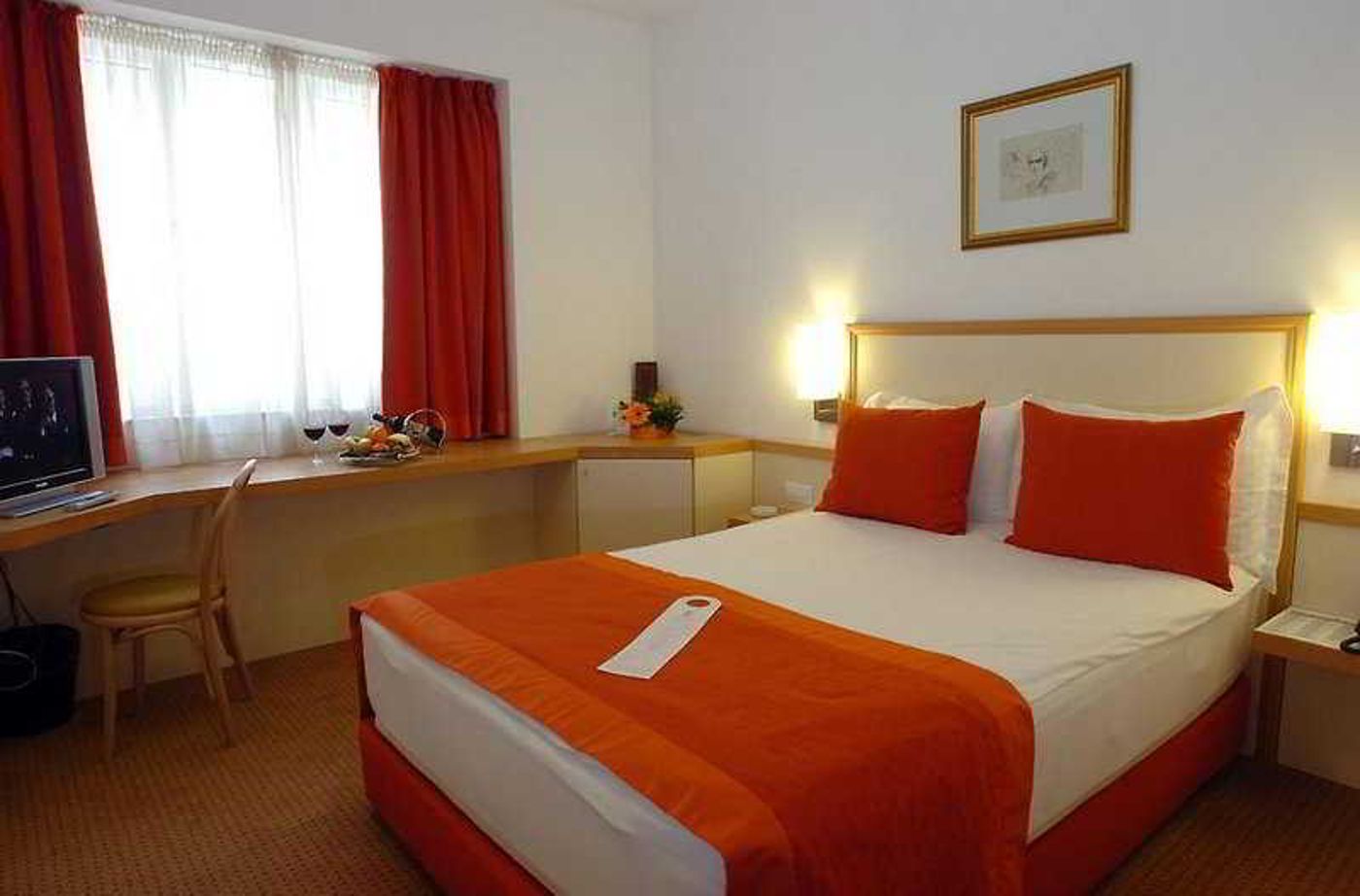 Arte-Bulgaria-SOFIA-Room-3