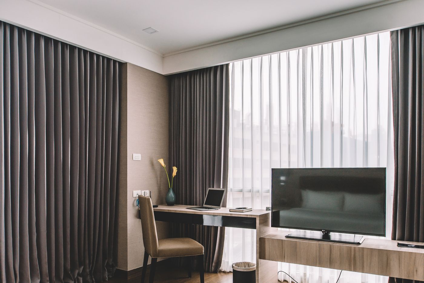 Adelphi-Suites-Bangkok-Room-53
