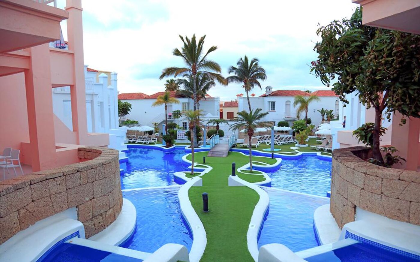 Labranda-Bahia-Fanabe---Villas-Pool-8