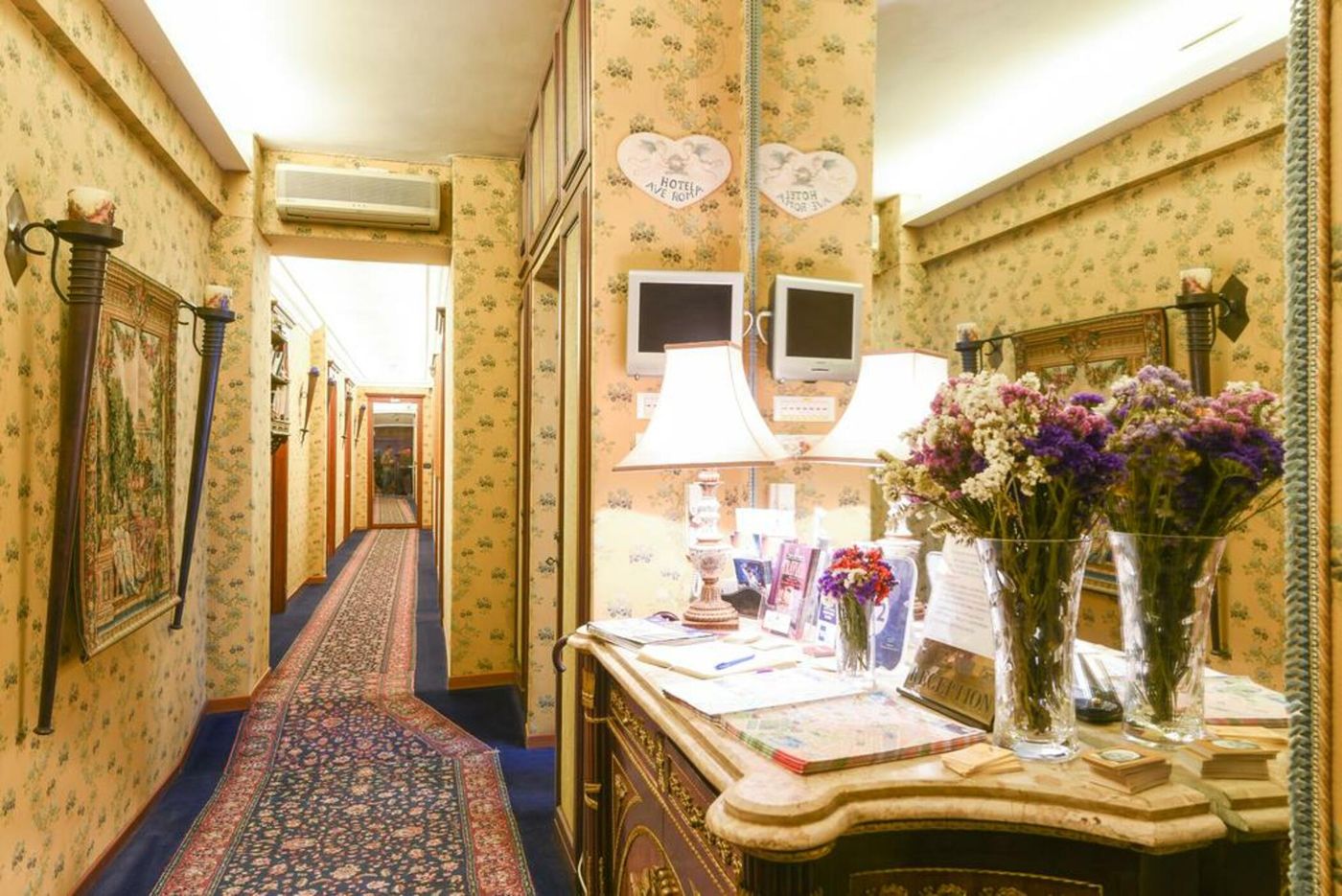 Residenza-Ave-Roma-Lobby-16