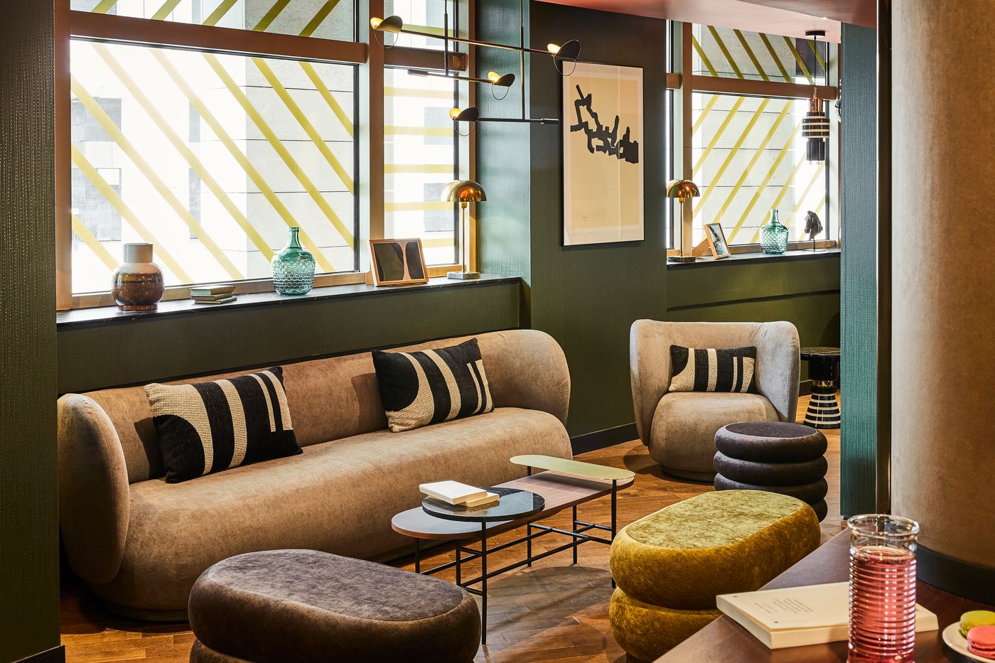 NEST-Paris-La-Defense---Mgallery-Lobby-3