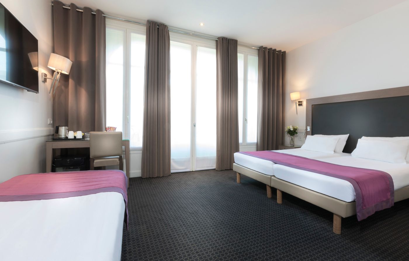 Elysees-Ceramic-Room-37