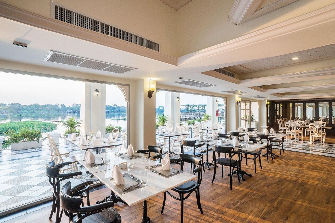 Kalanan-Riverside-Resort-Restaurant-36