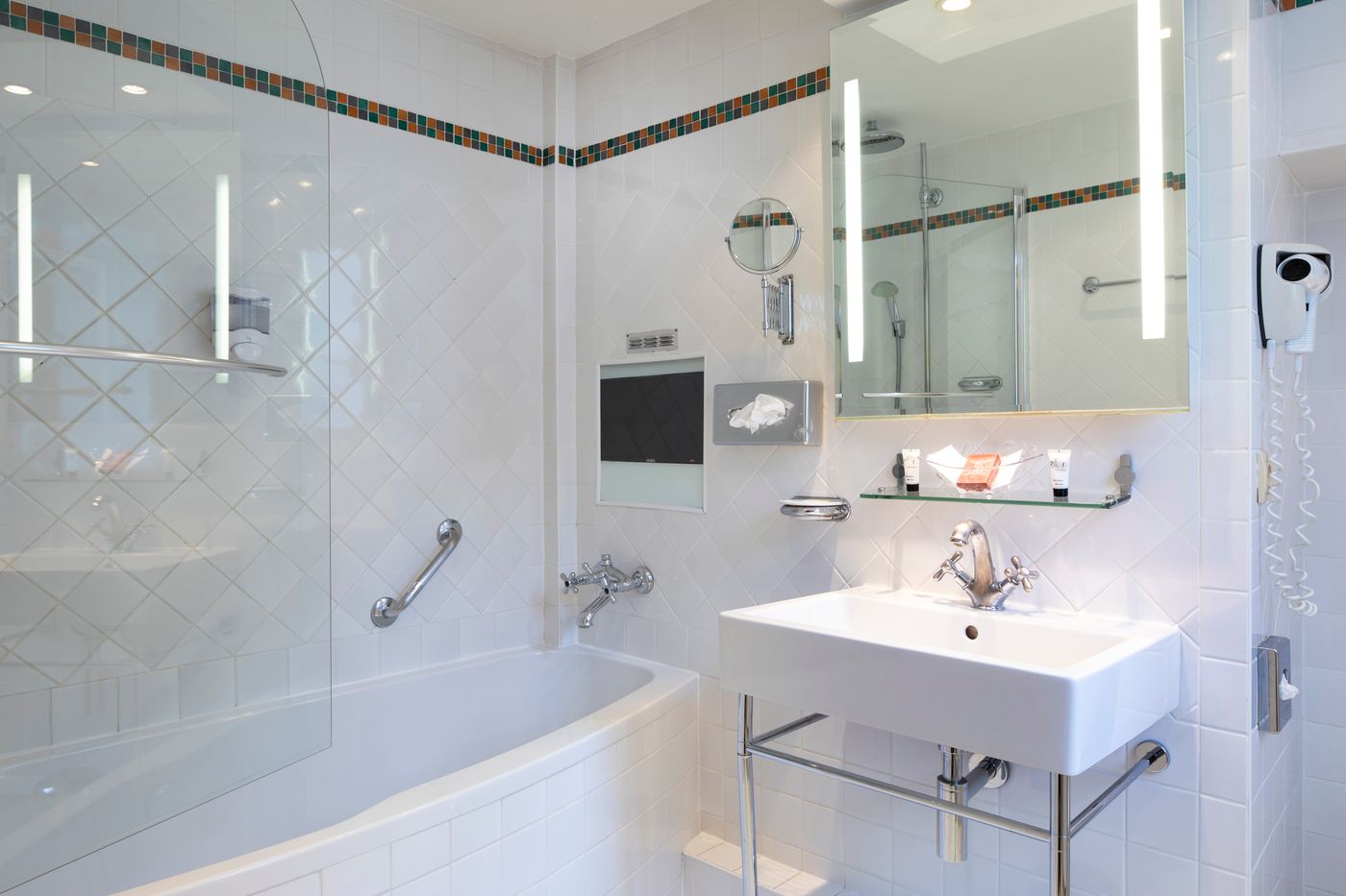 Elysees-Hotel-Room-33