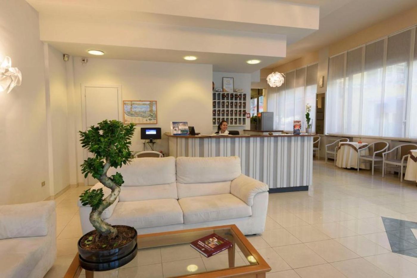 Primavera-Italy-STRESA (VB)-Lobby-10