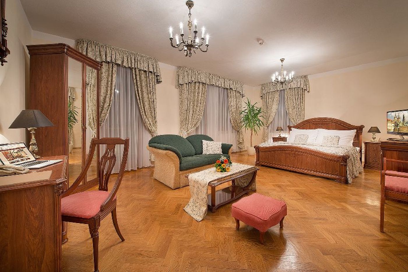 Boutique-Hotel-Constans-General-view-6