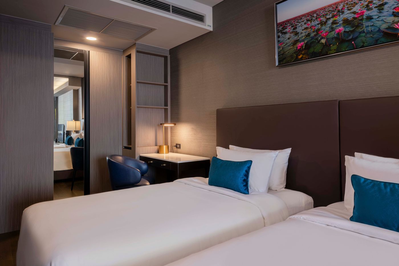 Wyndham-Bangkok-Queen-Convention-Centre-Room-48