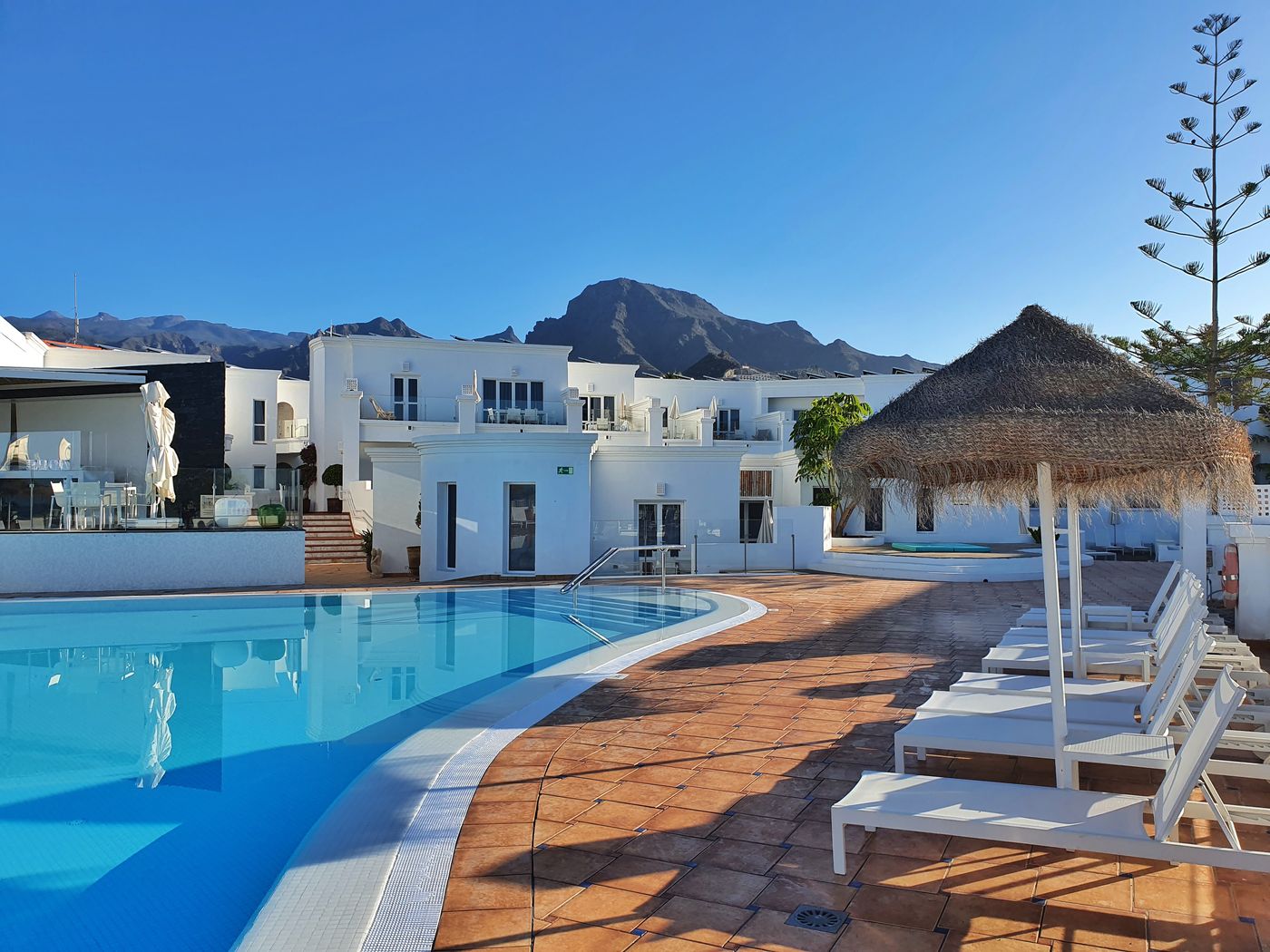 Flamingo-Beach-Mate-Pool-8