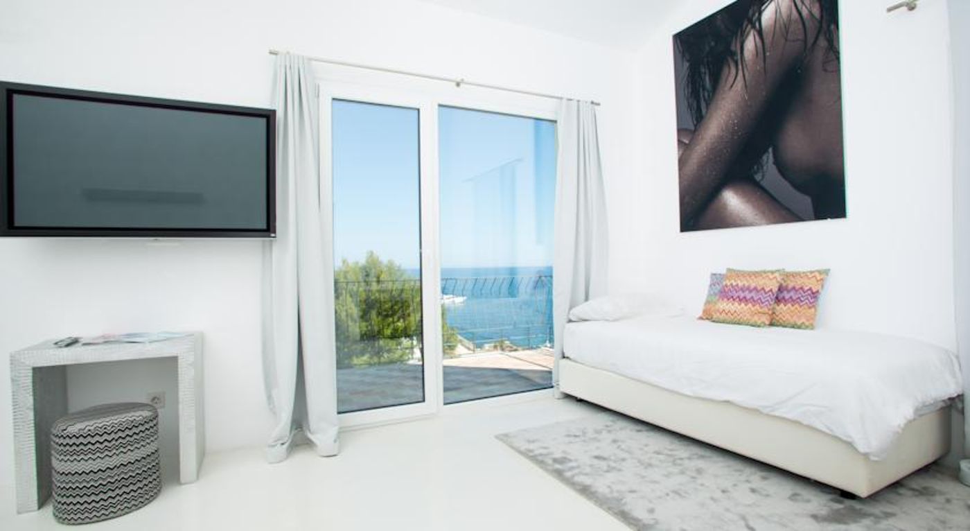 Hotel Zhero-Hostal Deluxe