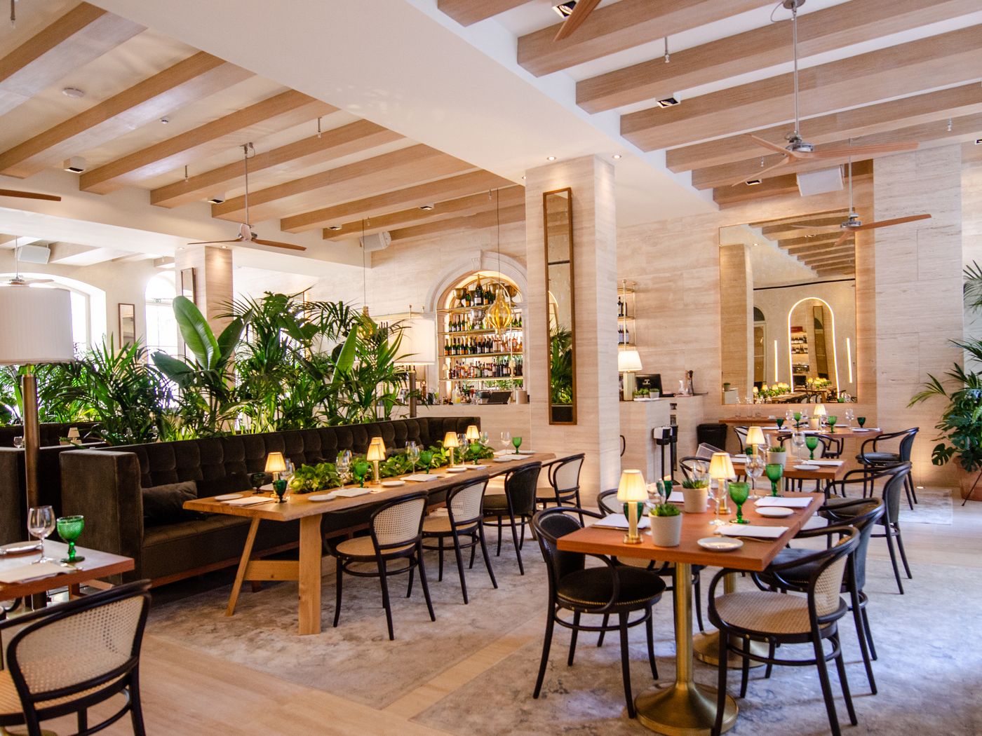 Browns-Avenue-Hotel-Restaurant-13