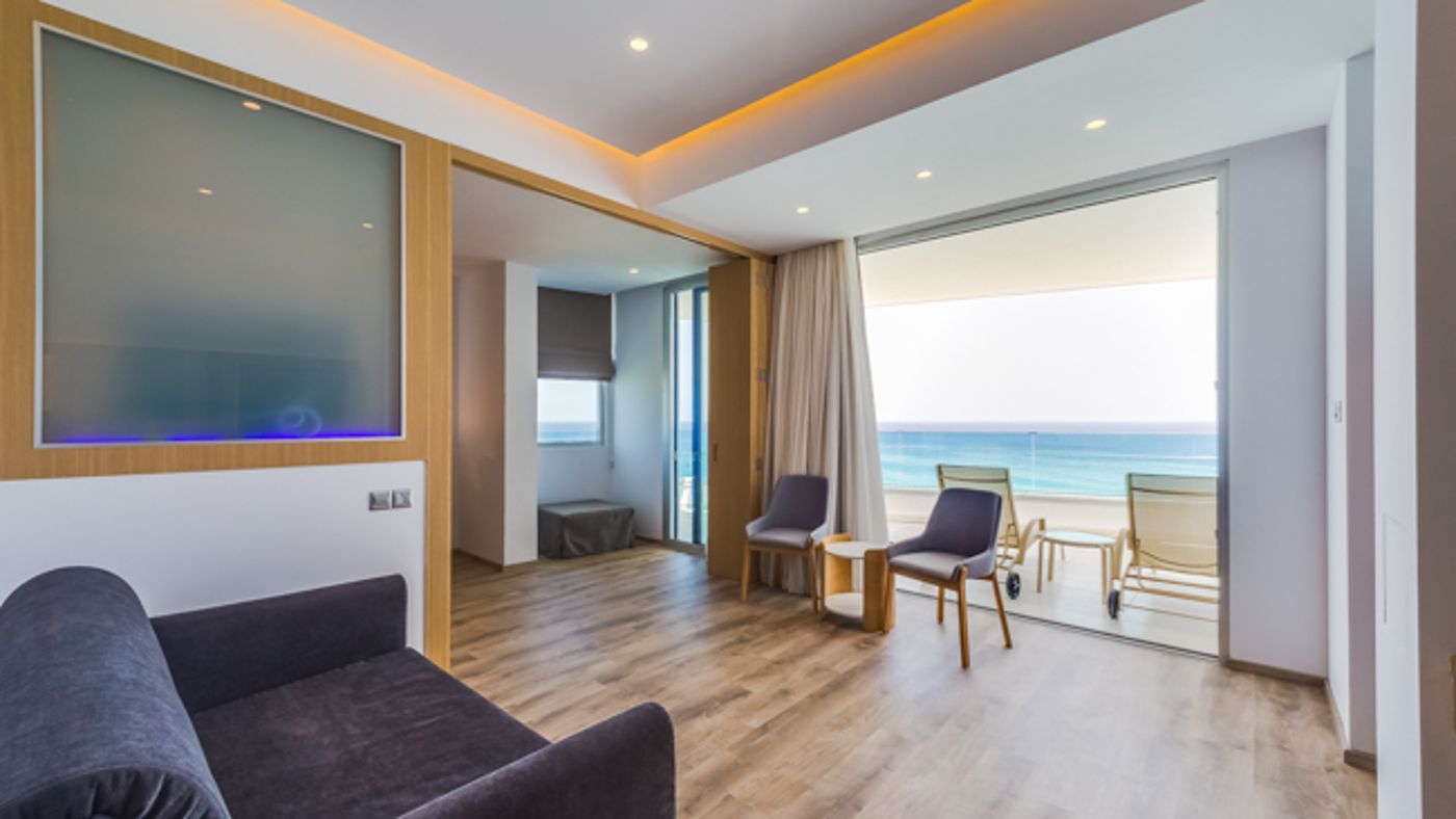 Vrissaki Beach Hotel