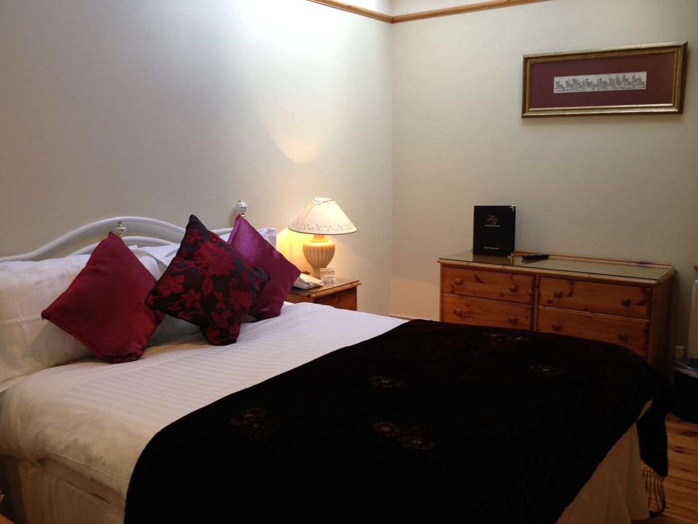 Copper Kettle Townhouse-Ireland-Killarney, County Kerry-Room-10