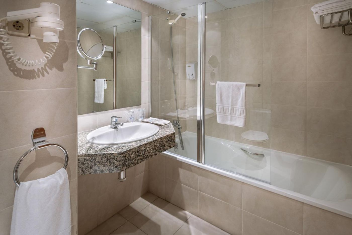 GHT Oasis Park Hotel