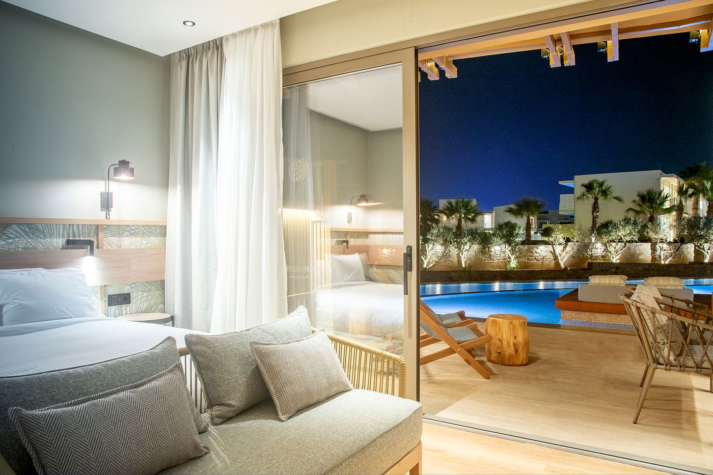 Double gv pool access (9).jpg