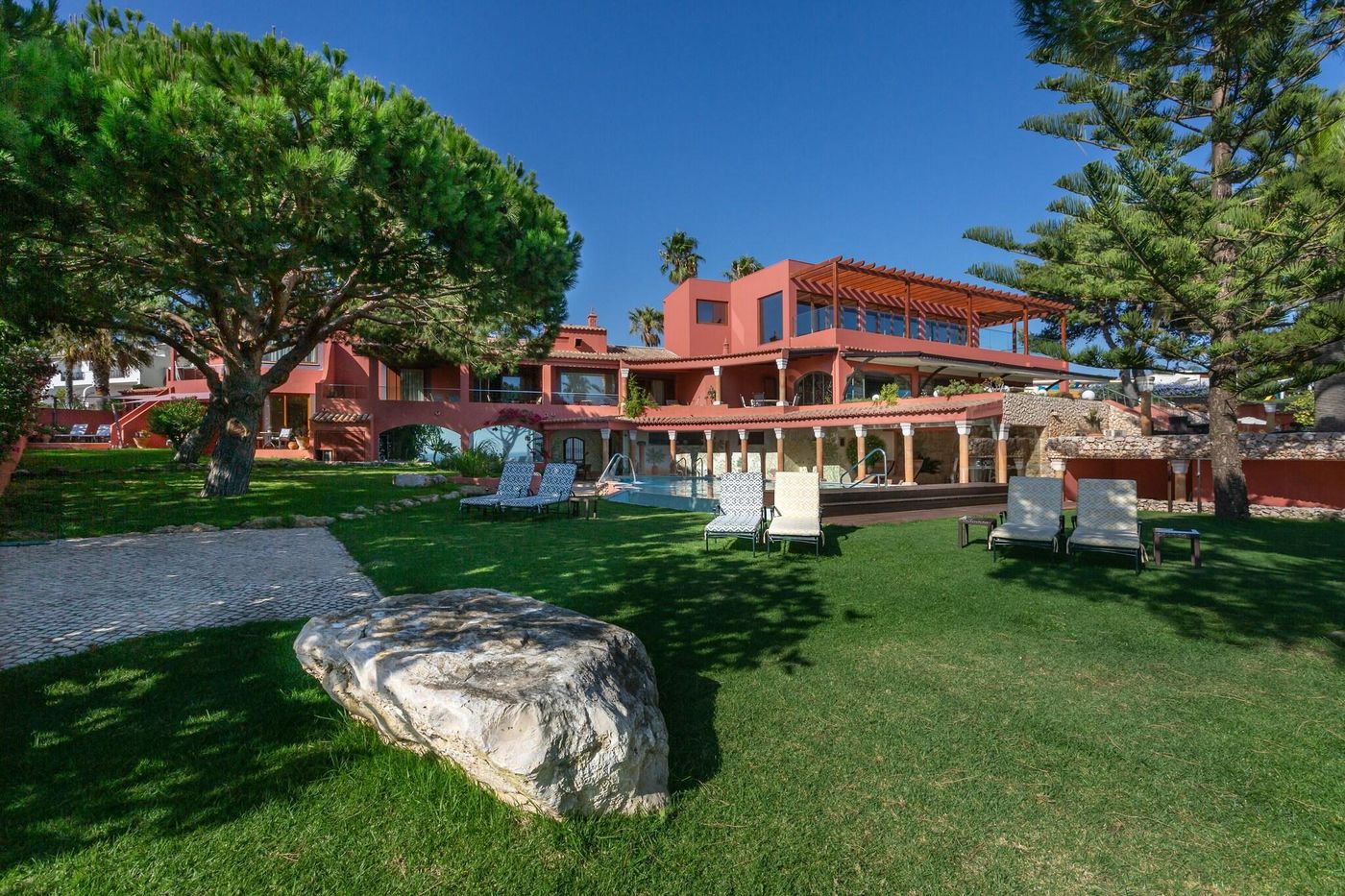 Boutique-Hotel-Miranda-Terrace-10