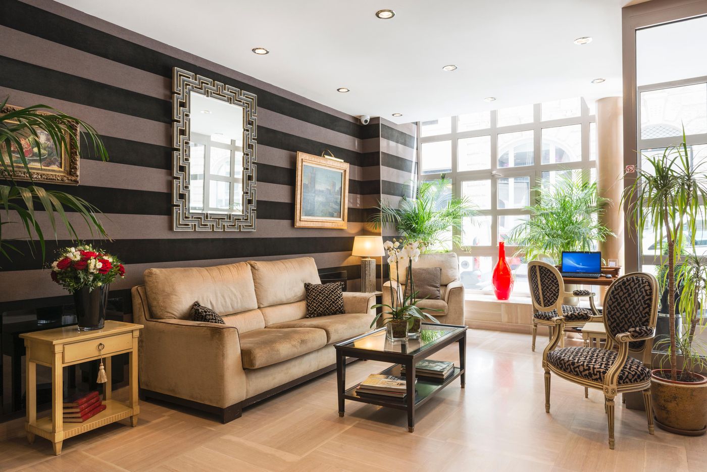 Volney-Opera-Lobby-3