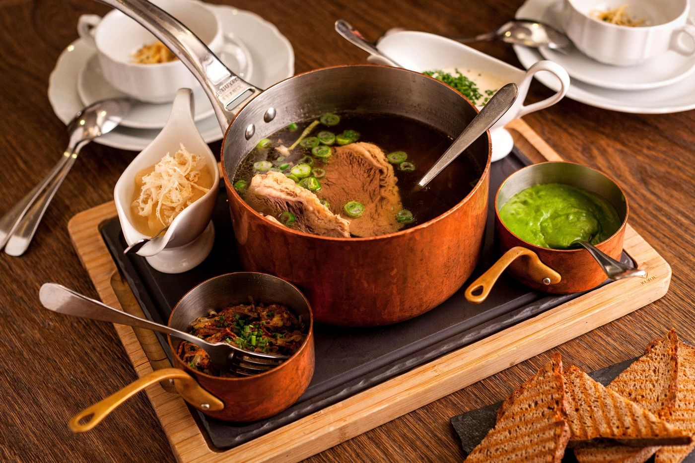 Kempinski-Hotel-Corvinus-Budapest-Restaurant-91