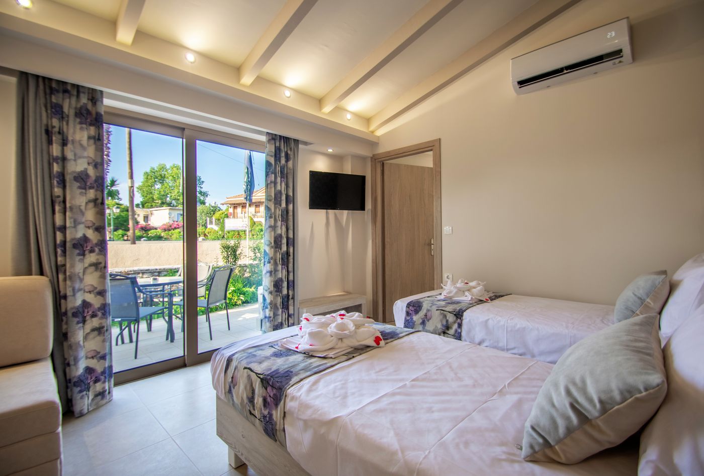 Paradise-Apartments-And-Studios-Room-41