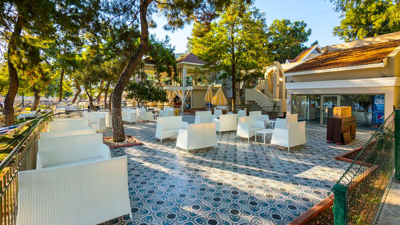 Long Beach Club Nature 08