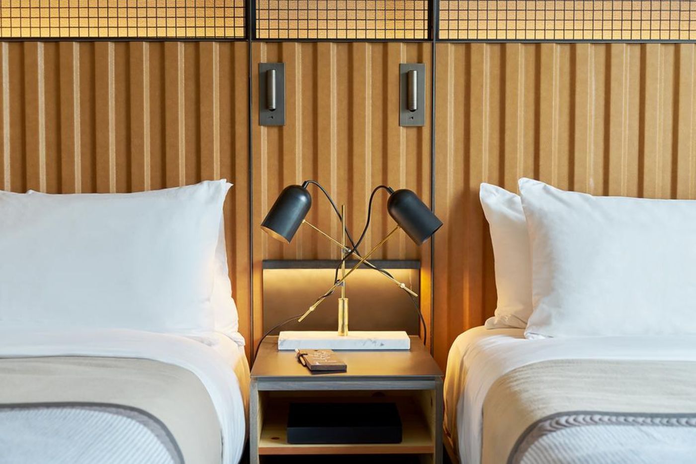 1-Hotel-Brooklyn-Bridge-Room-12