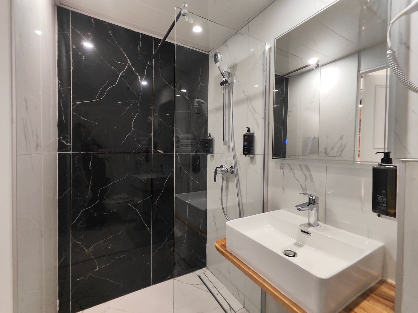 Atelier-Montparnasse-Room-45