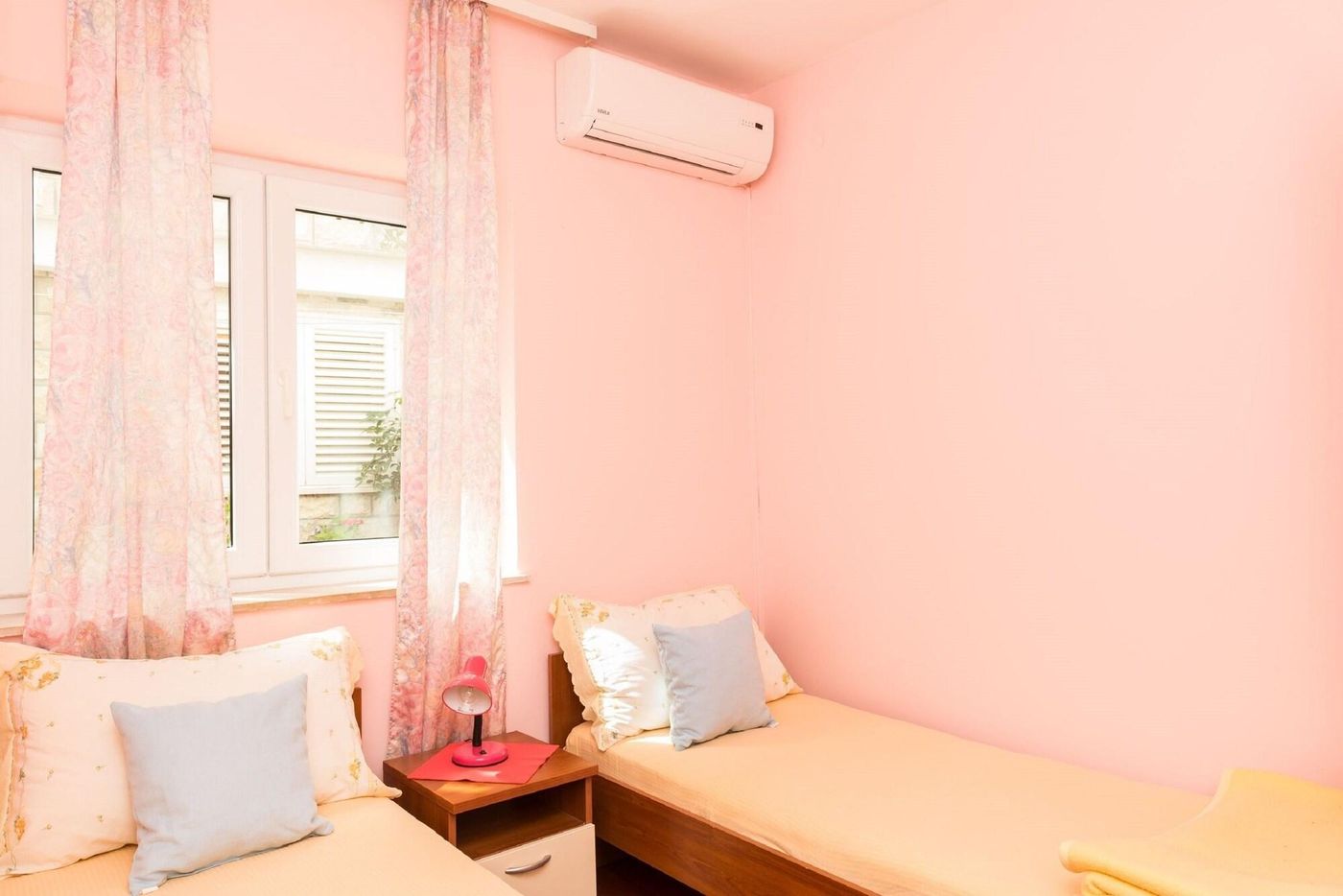 Guest-House-Cuk-Room-23